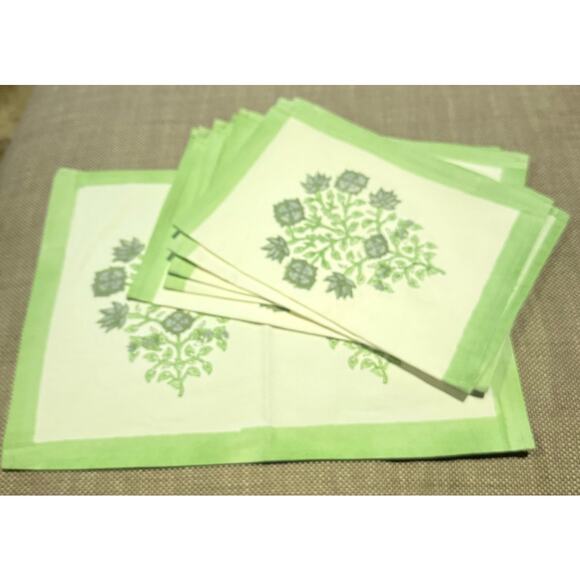 NWOT Julia Amory Green Floral Placemats (6) - Picture 3 of 3